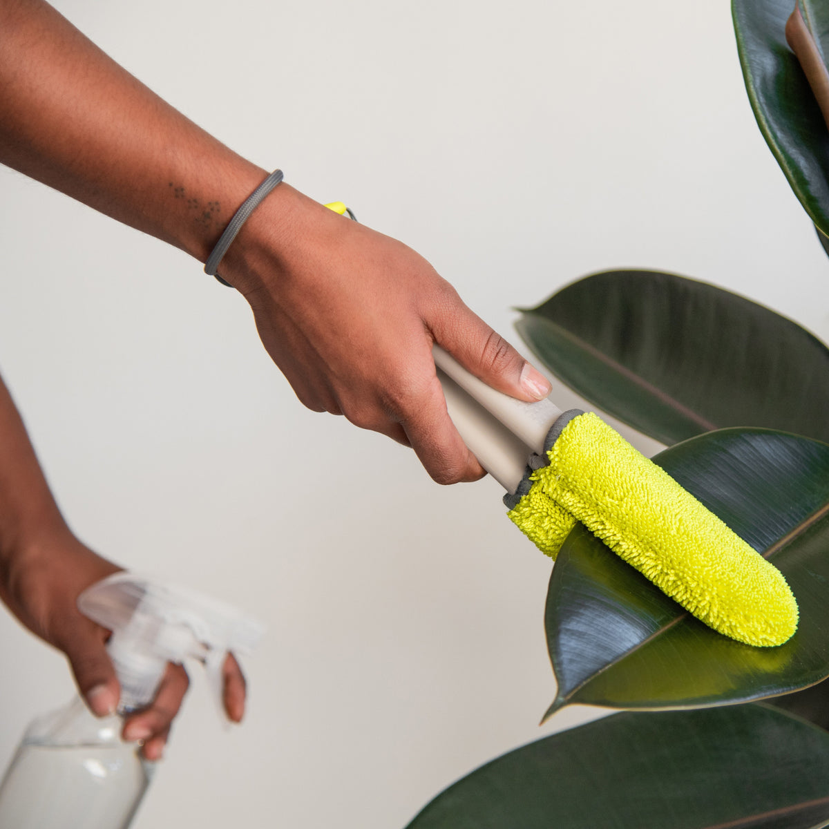 Leaf Sweep 4-in-1 Plant Cleaning Tool - Starter Kit w/ Combo Covers